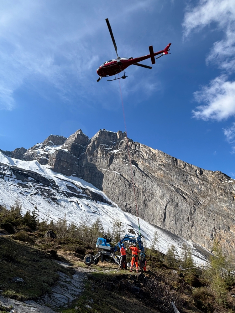 19.05.2025 - Ein Heli kommt geflogen