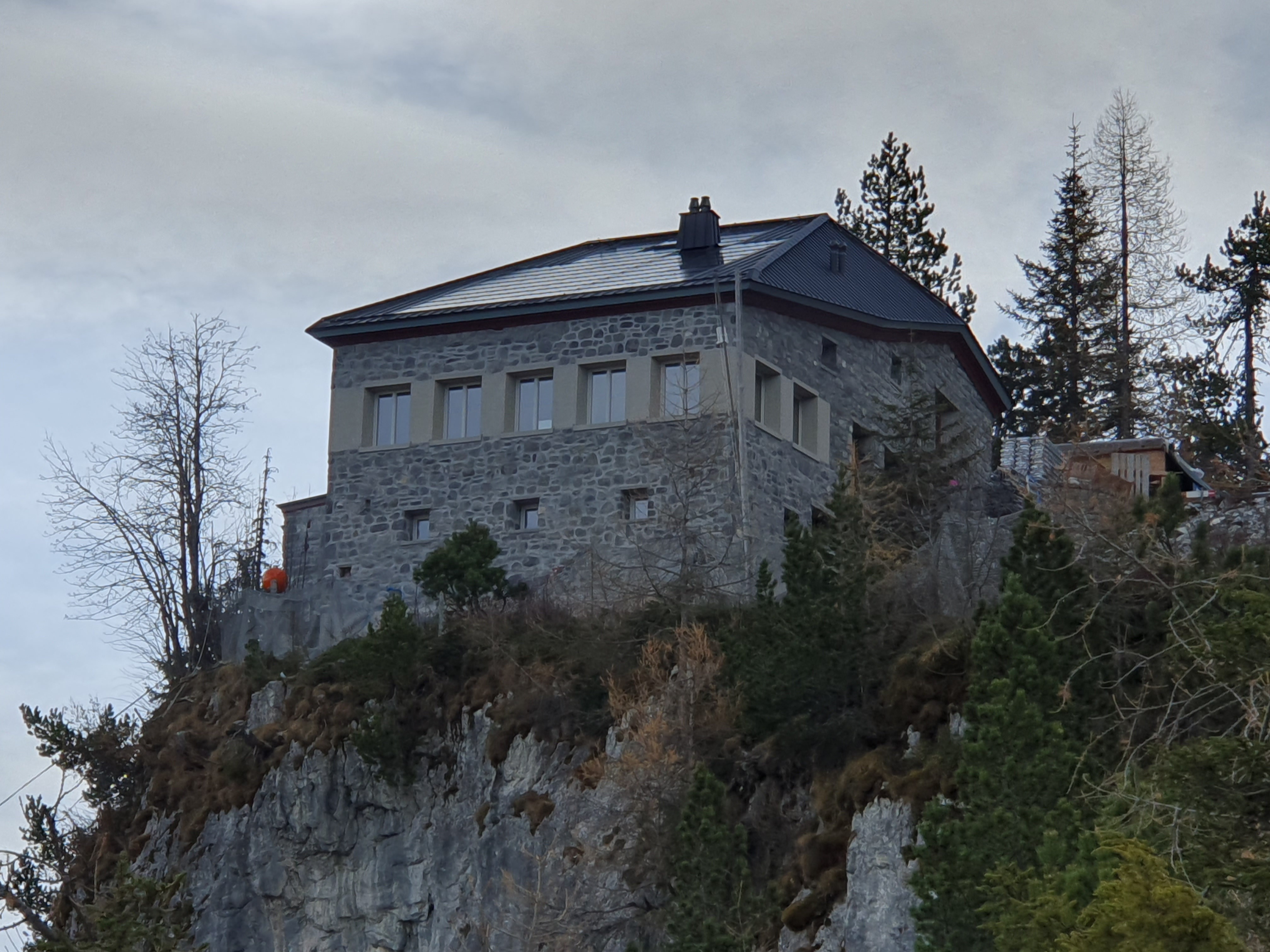 7.11.2025 - Und nun: Gerüst ist komplett verschwunden